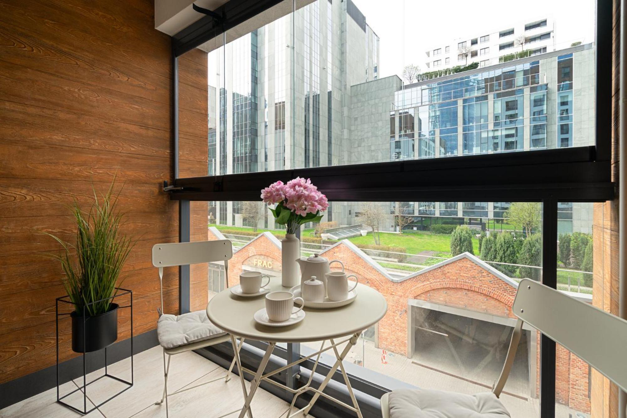 Golden Apartments Warsaw - Big Apartment In Luxury Building Near Metro Station-Grzybowska 85-5 Dış mekan fotoğraf
